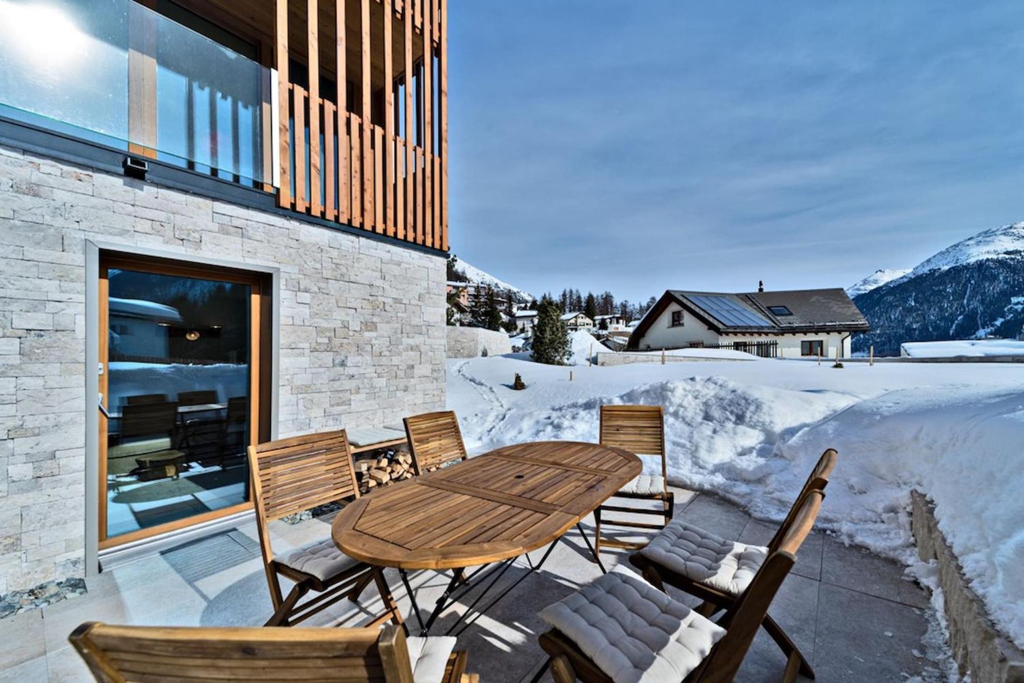 Chesa Muntanella - Samedan Apartamento Exterior foto