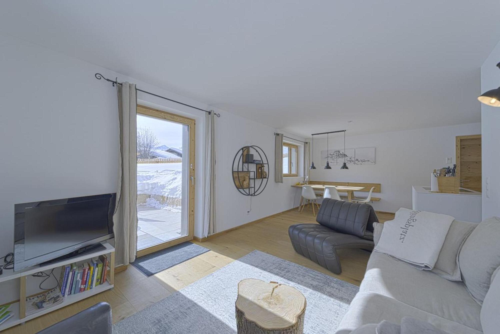 Chesa Muntanella - Samedan Apartamento Exterior foto
